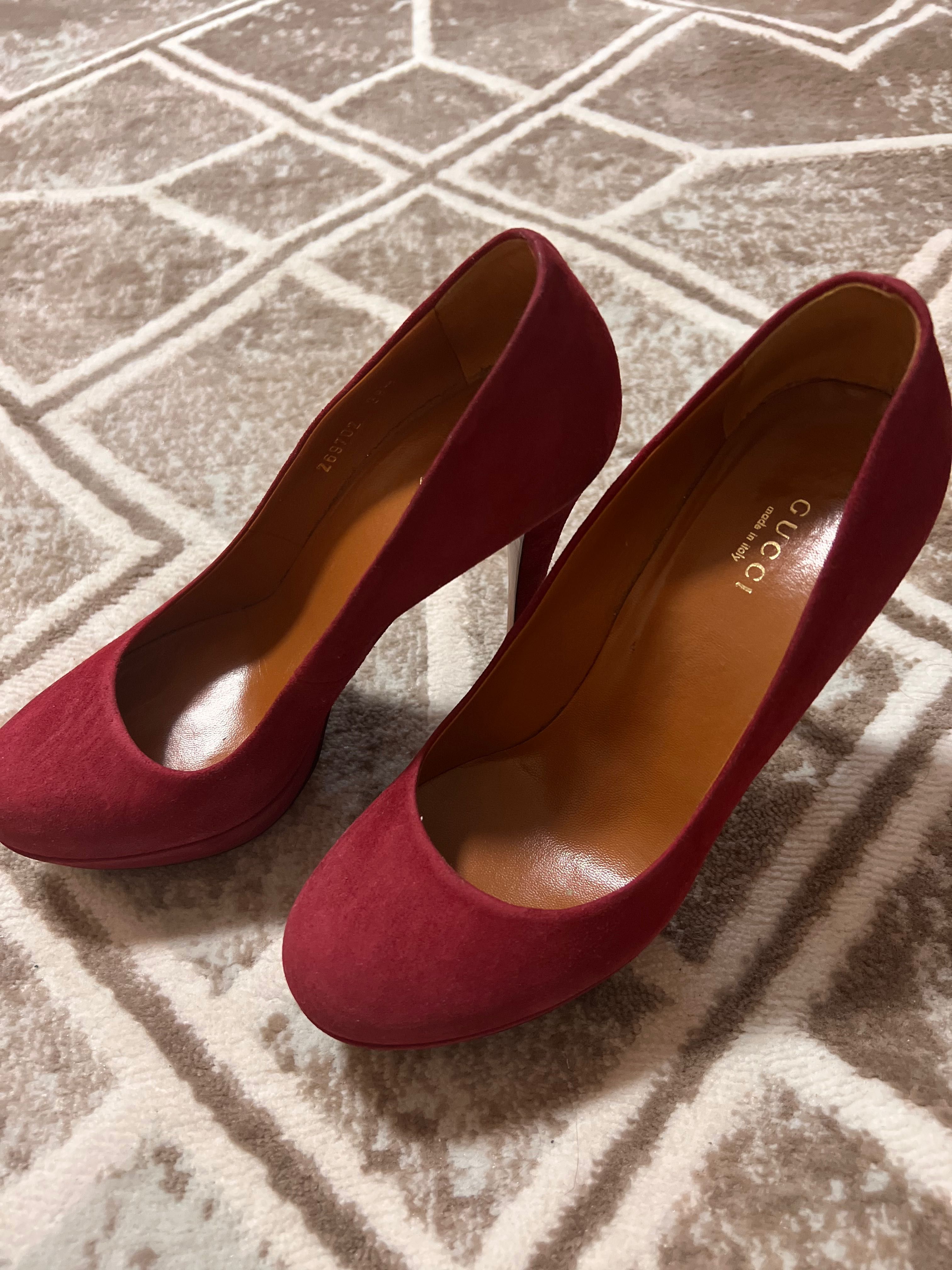Продам женские туфли Gucci