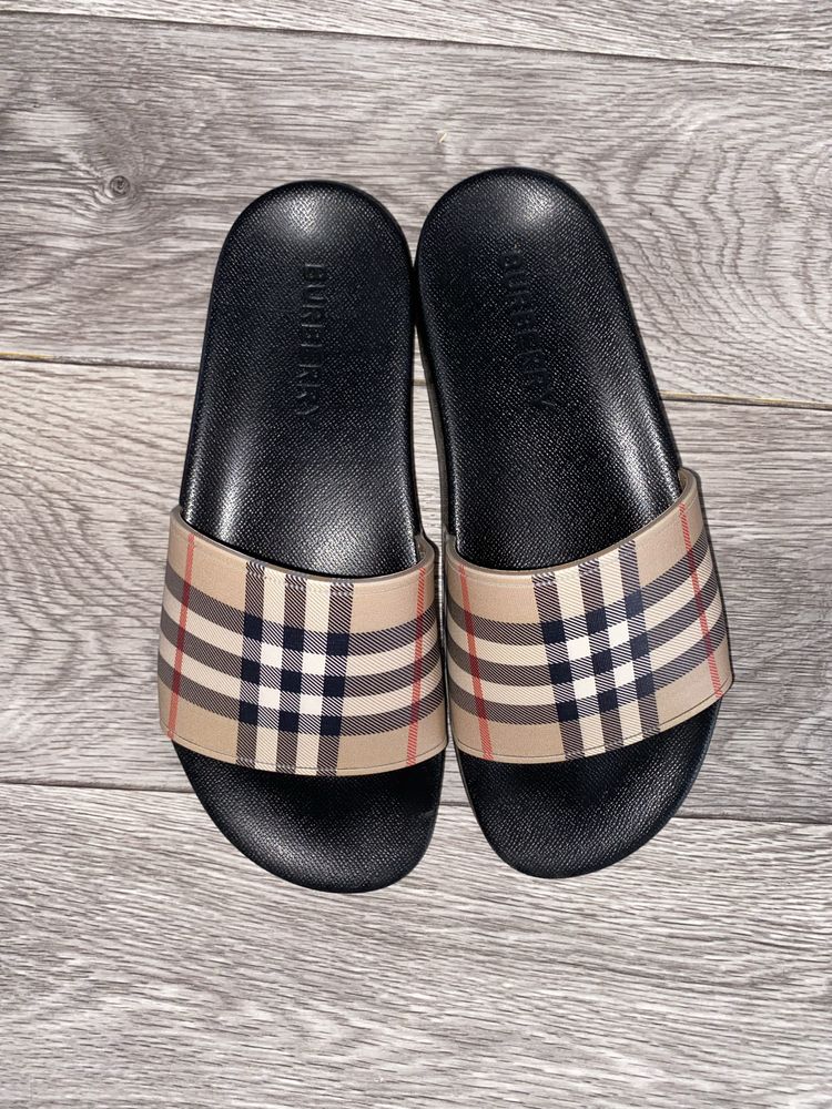 Шлепанцы Burberry