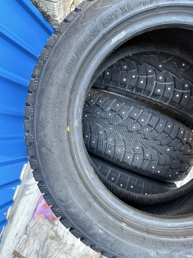 Продам зимние шины 185/60 R15.