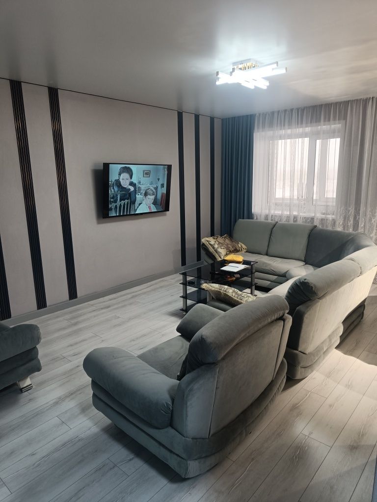 Трёхкомнатная квартира третий этаж 75 квадратных метров.