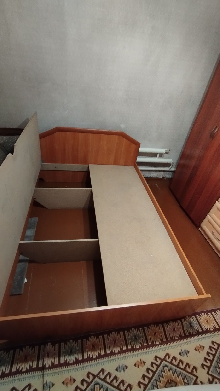 Кровать  140*200 с матрасом