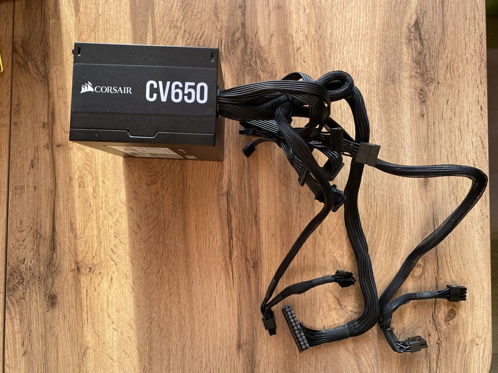 Блок питания CORSAIR CV 650