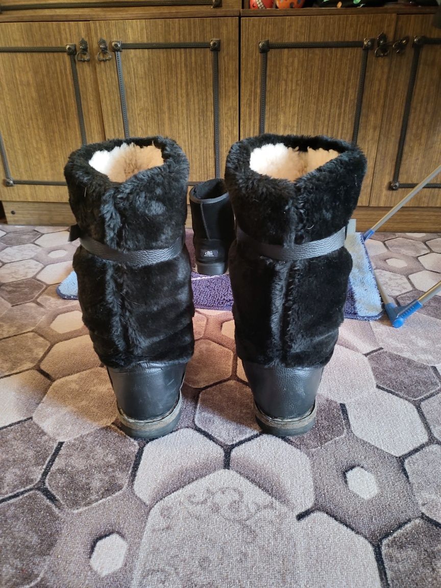 Продам мужские унты
