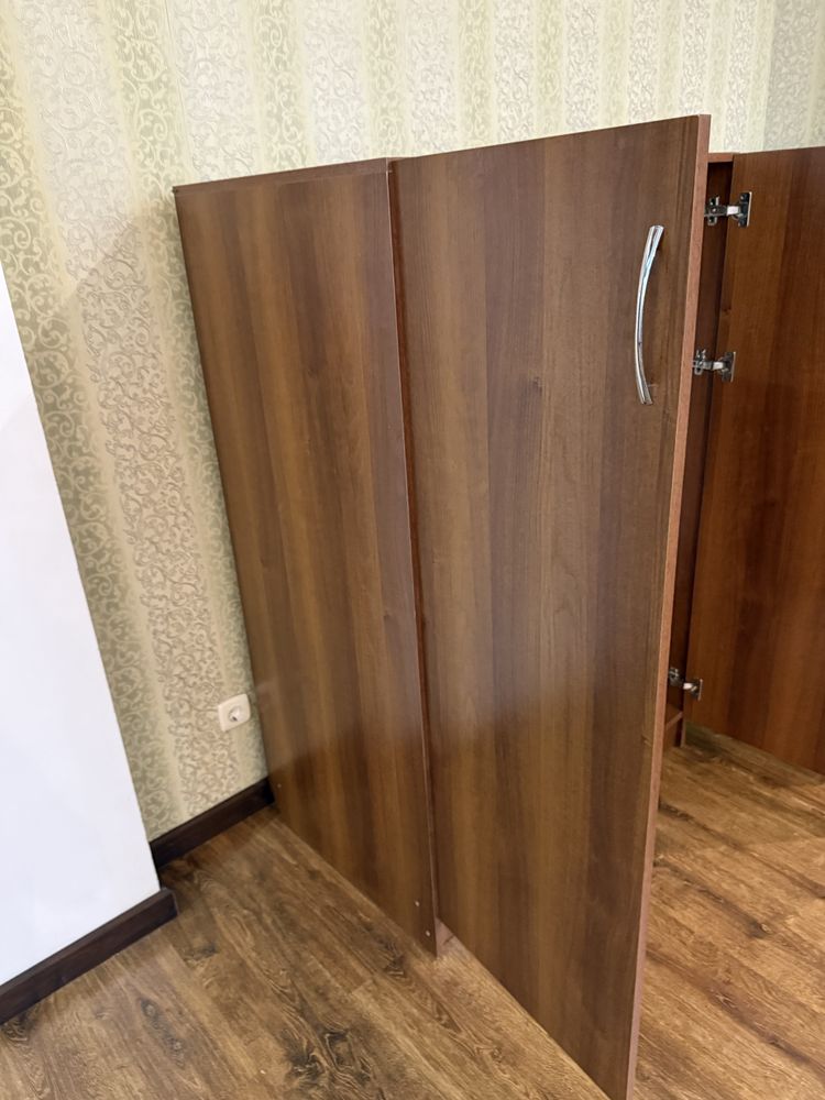 Шкаф для балкона для гордиробней