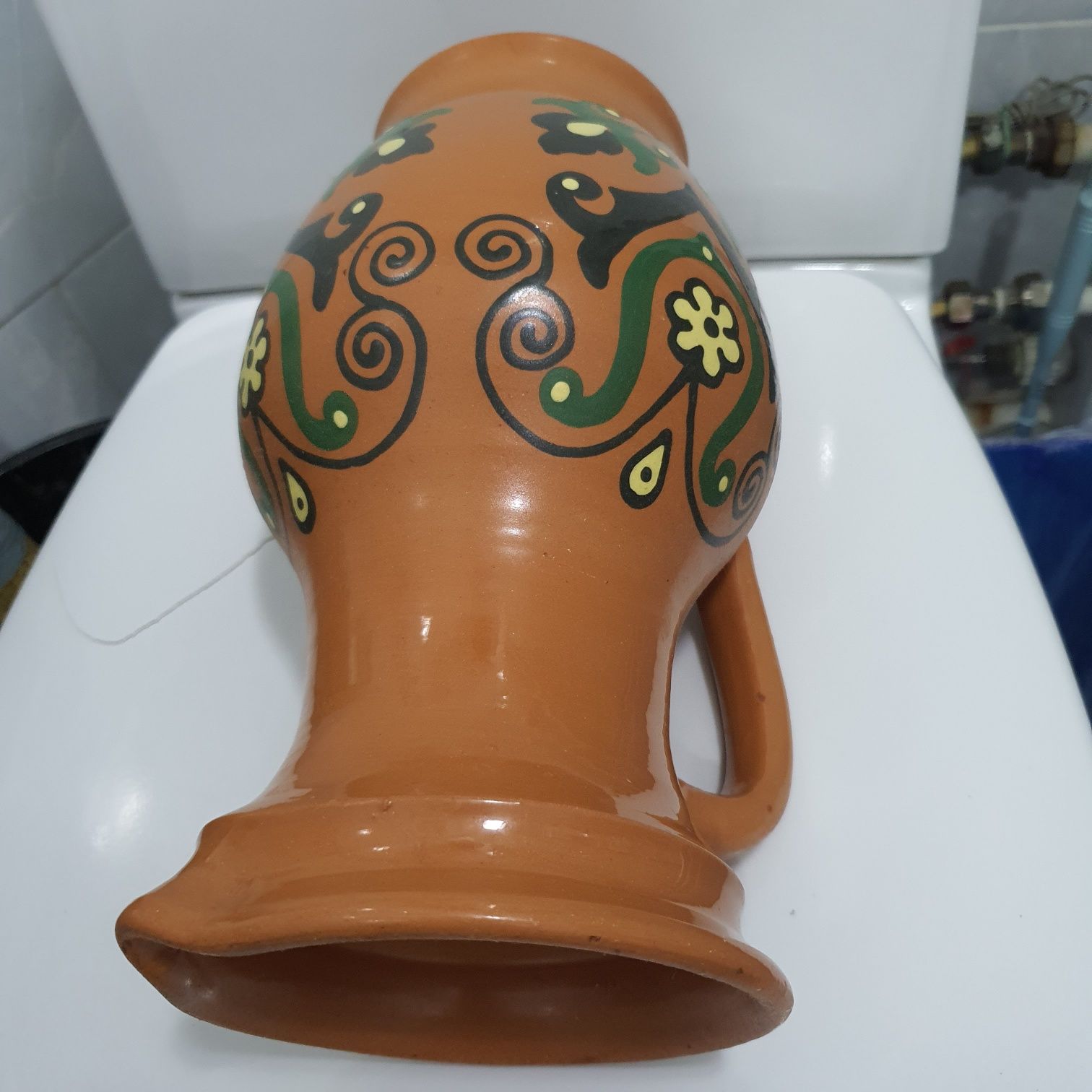 Кувшин  глинянный