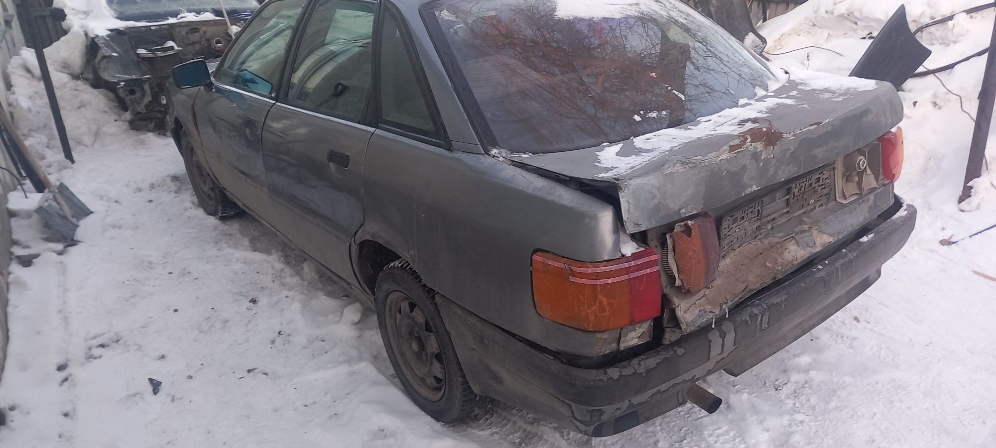 Ауди 80 по запчастям
