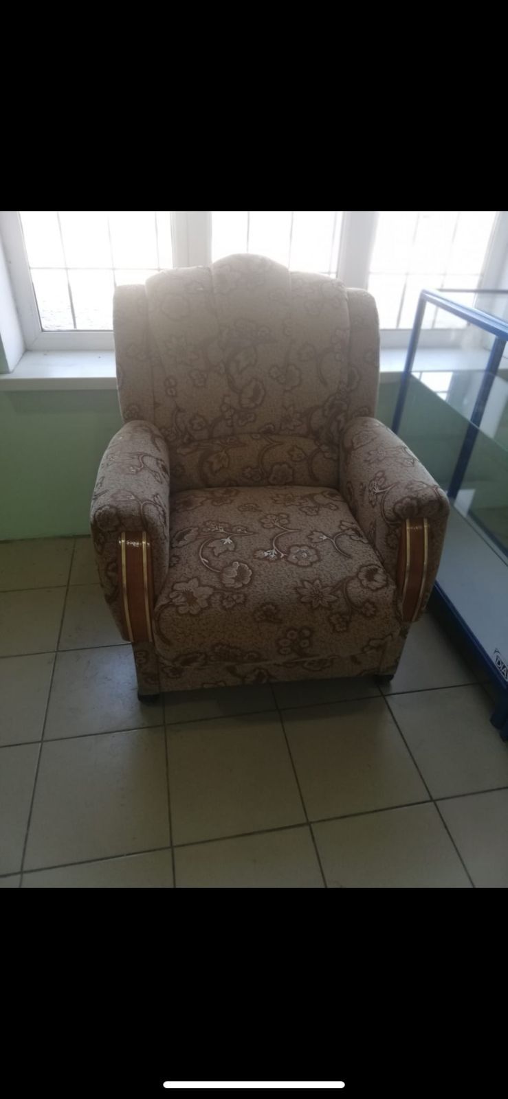 Диван и два кресла