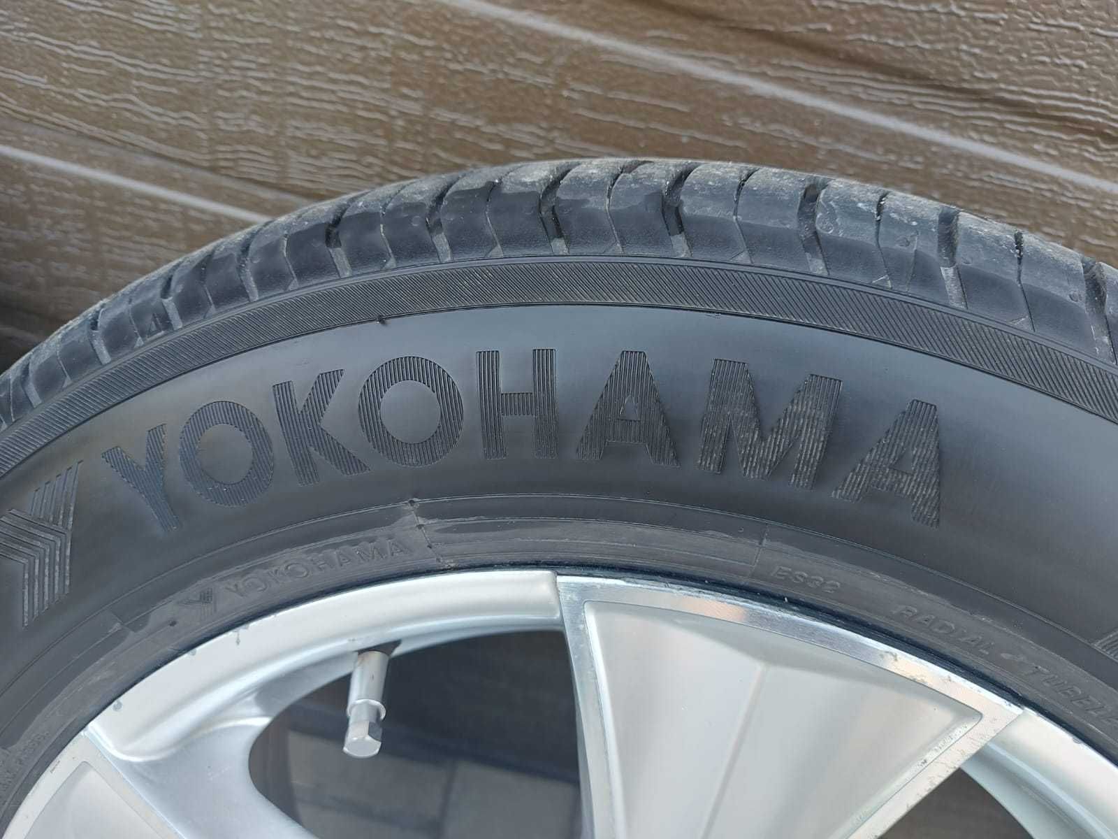 Комплект летних шин YOKOHAMA 205/60 R16 на дисках