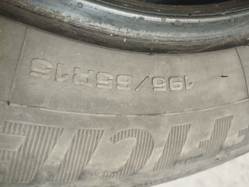 Продам бу шины 2шт