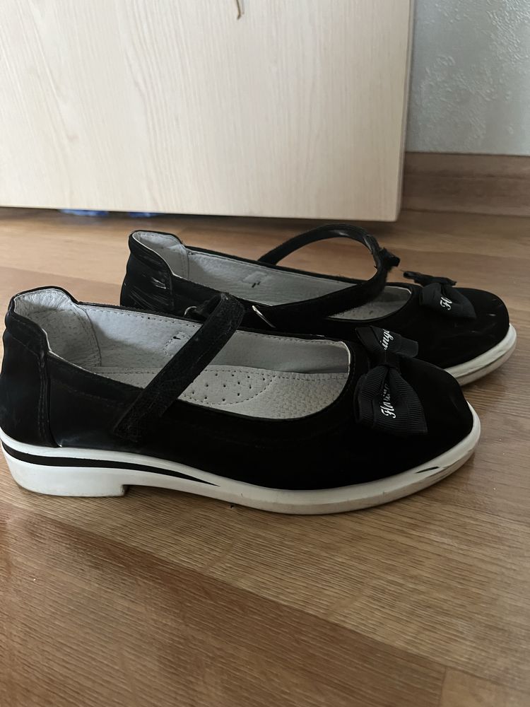 Продам школьные вещи