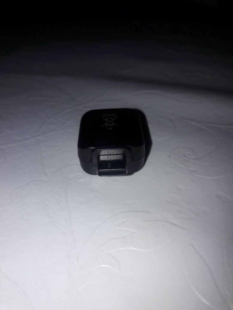 Продам оригинальный переходник Samsung OTG USB Type-C на USB