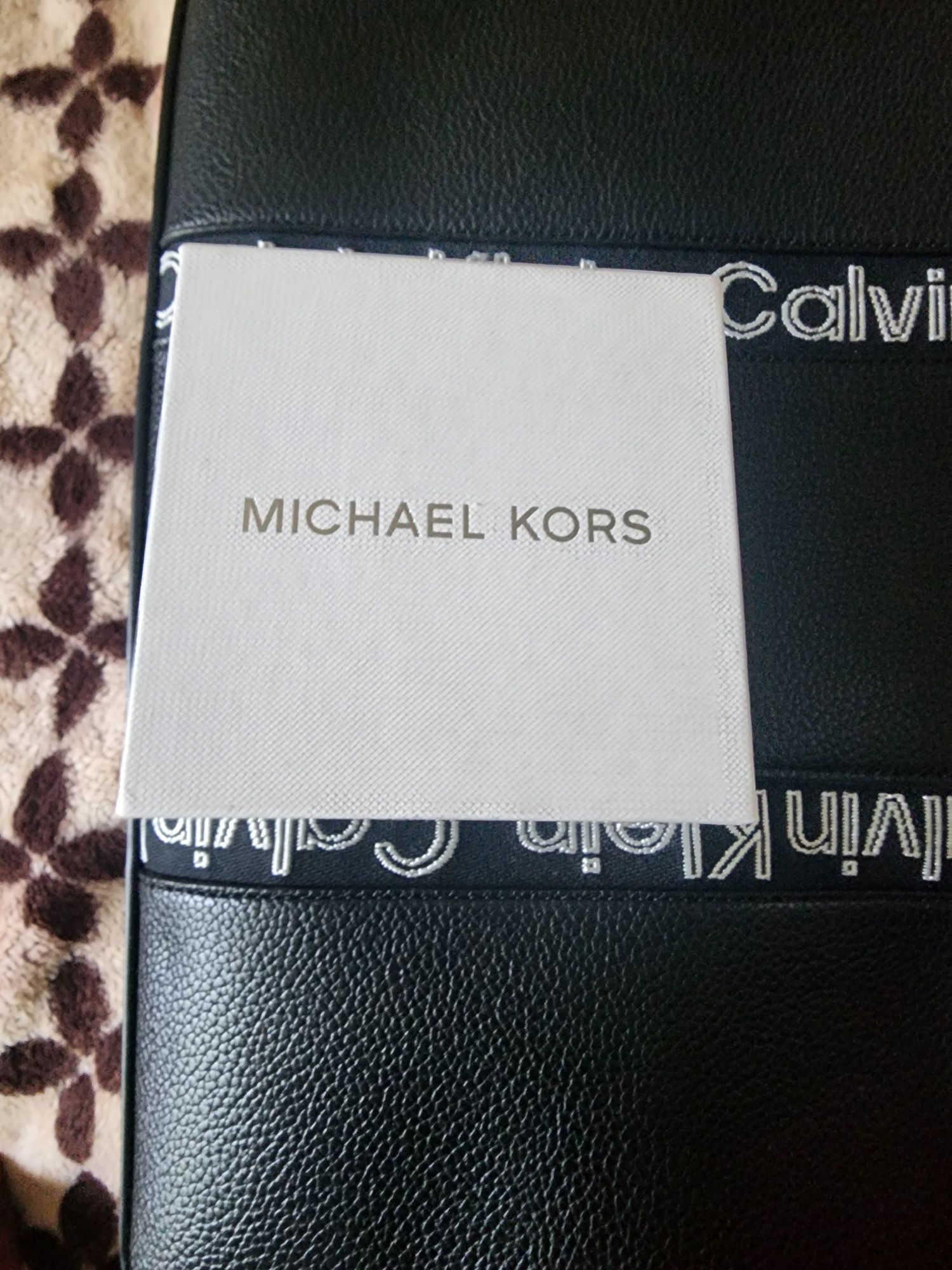 Продам часы Michael Kors