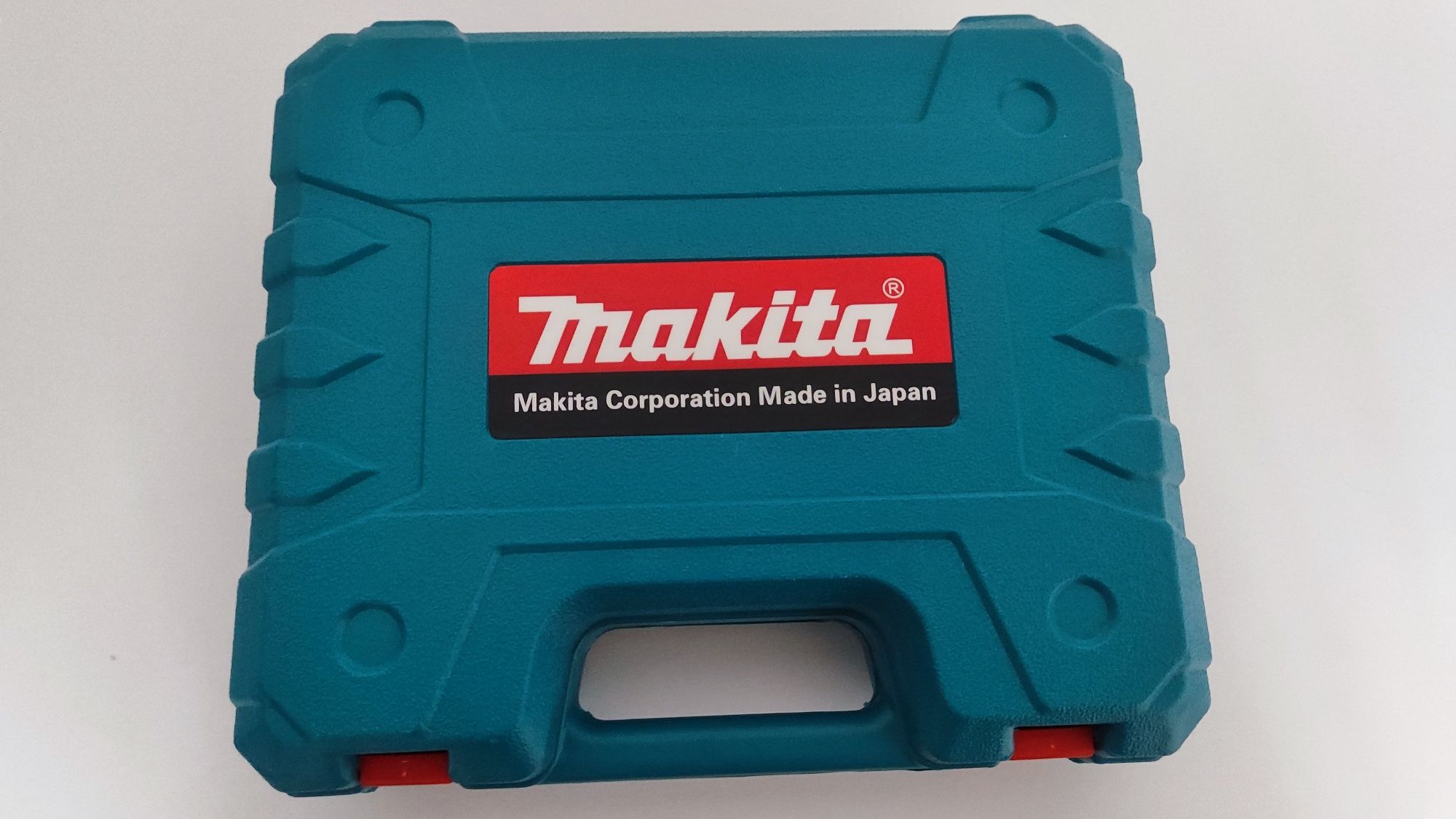 Шуруповёрт Макита