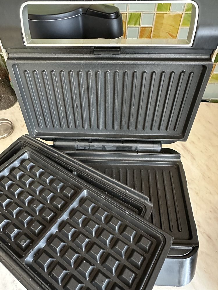 Электрогриль DeLonghi SW 12AC