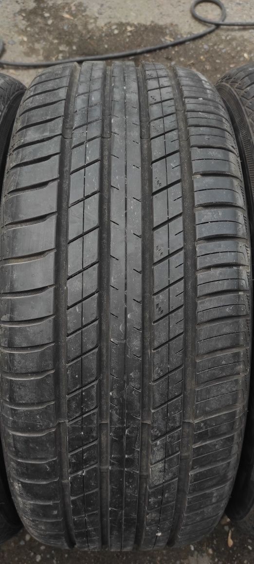 Комплект шин 255/55/19 Roadx