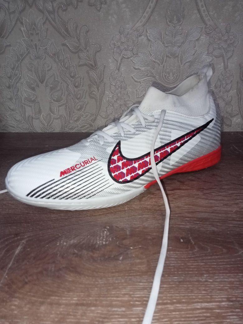 Сороконожки футбольные Nike mercurial air