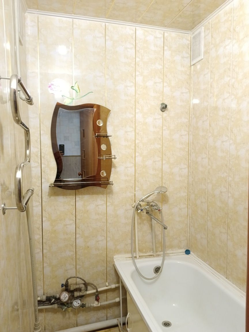 Продам 2 комн., квар. 3-23, 2 этаж.