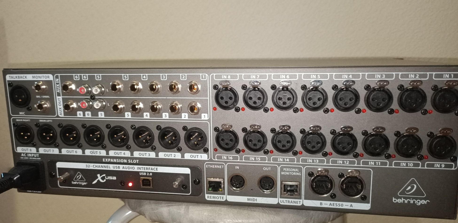 X32 Rack, цифровой микшерный пульт.