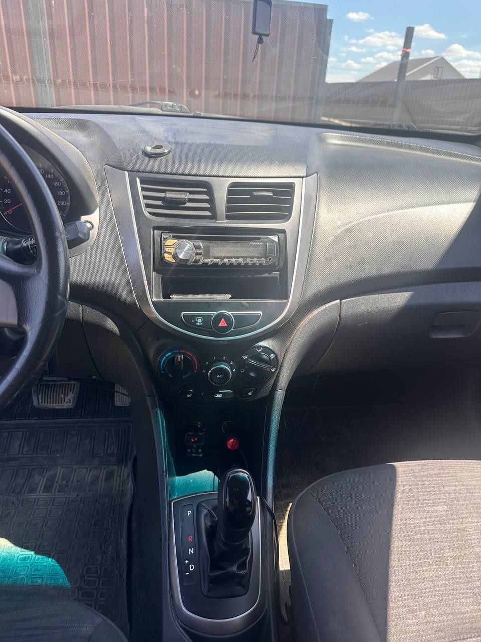Продам Hyundai Solaris в хорошем состоянии