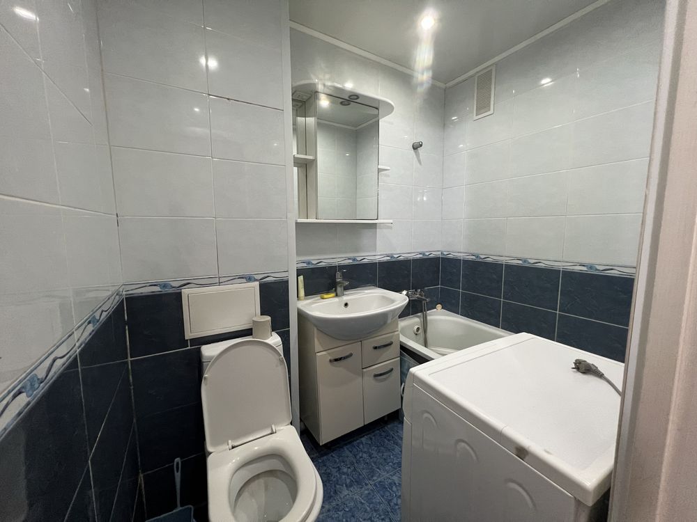 Продам 2 комн кватриру центр срочно