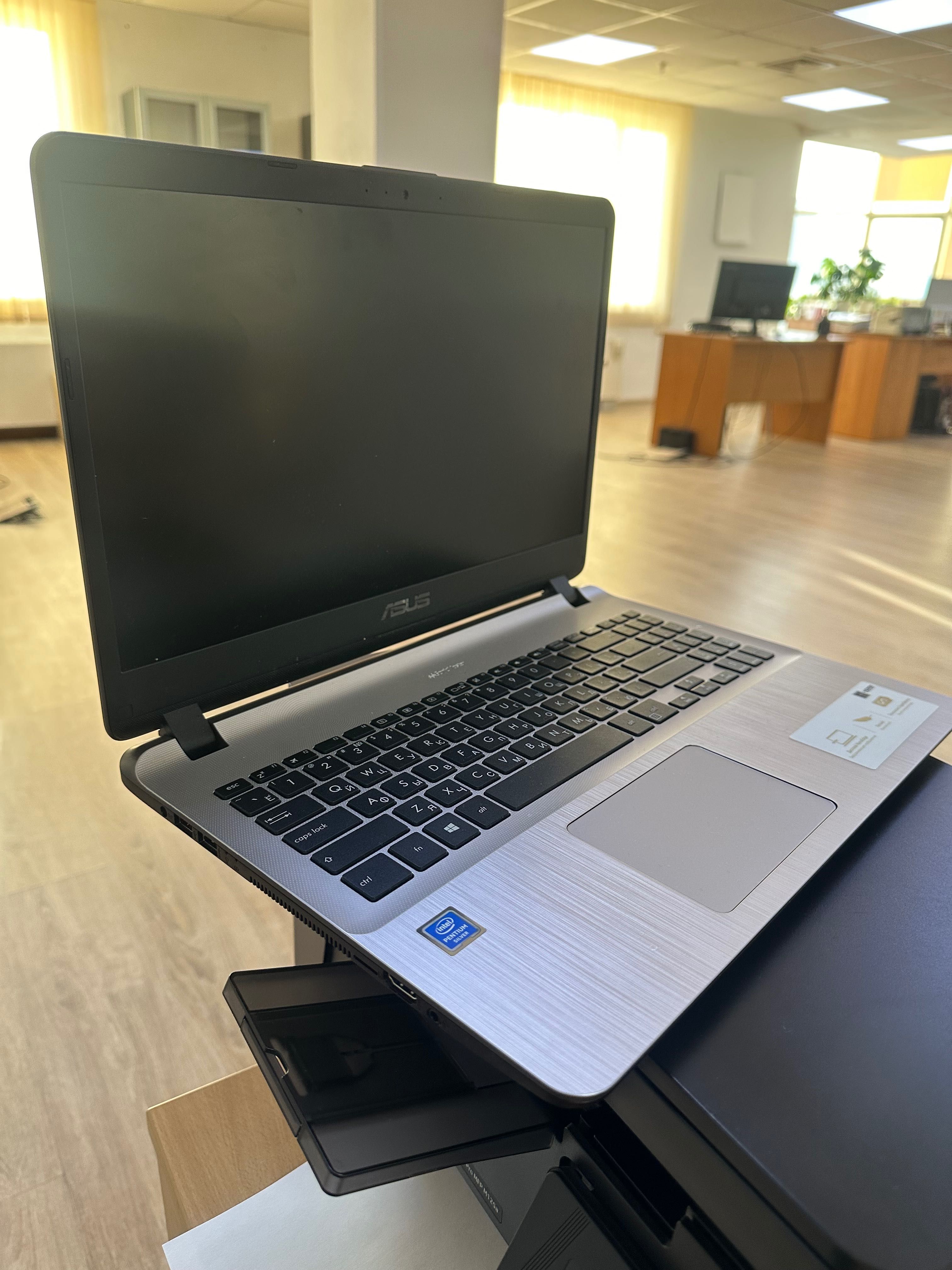 Продам ноутбук ASUS