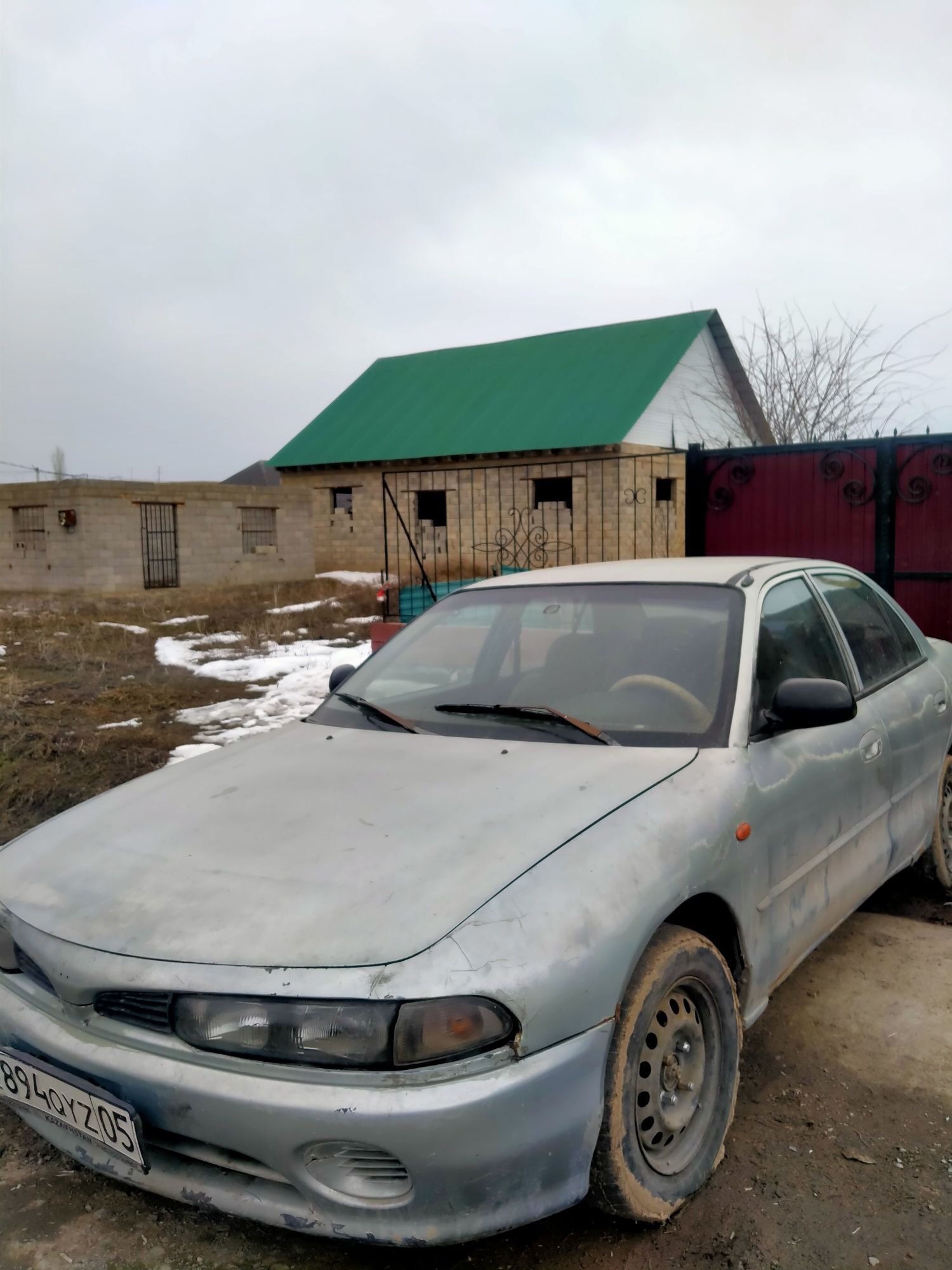 Машина сатылады.