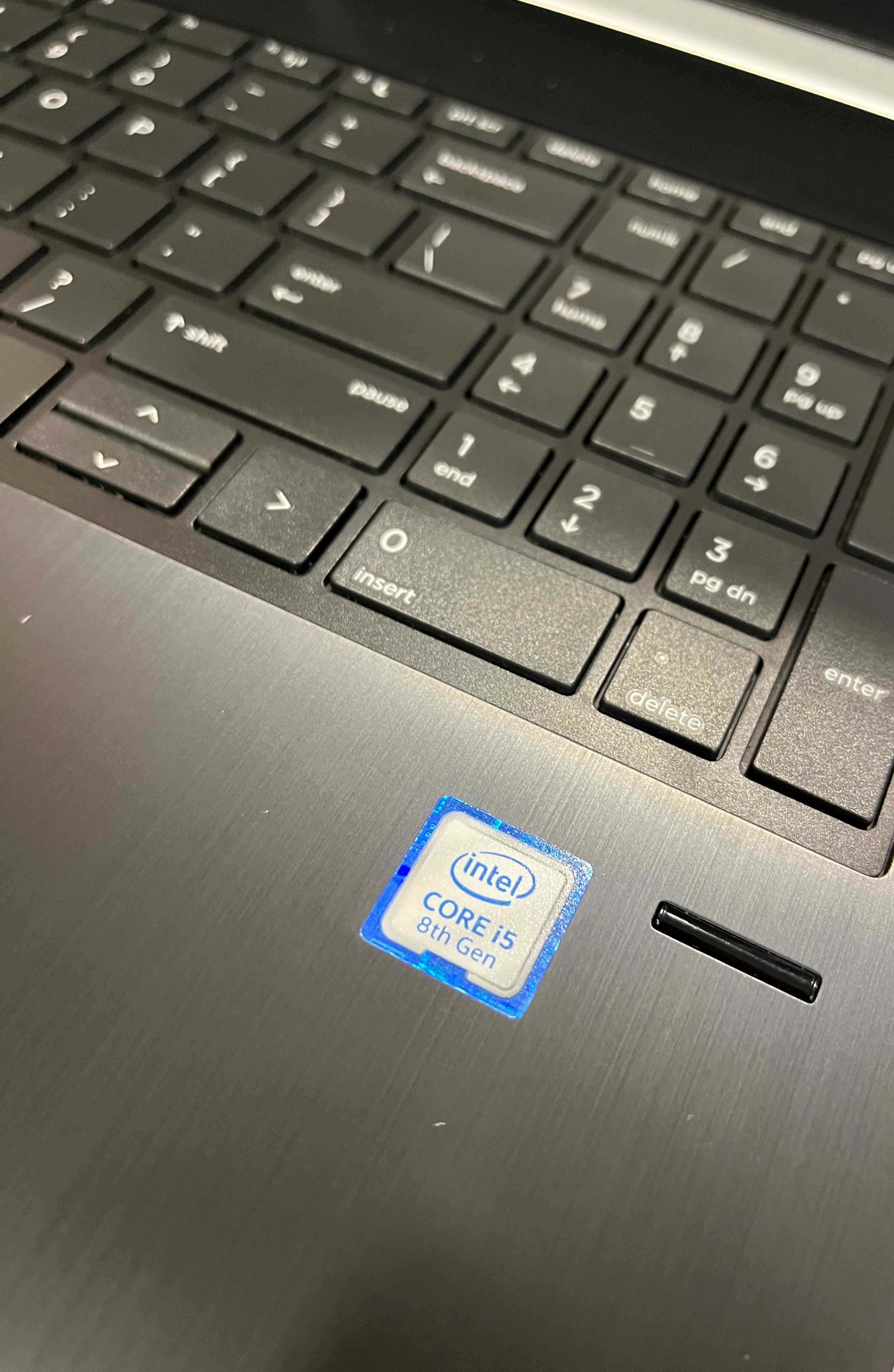 HP ProBook 450 G5. Core i5-8250U 1.6/3.4 GHz. 16/128 GB