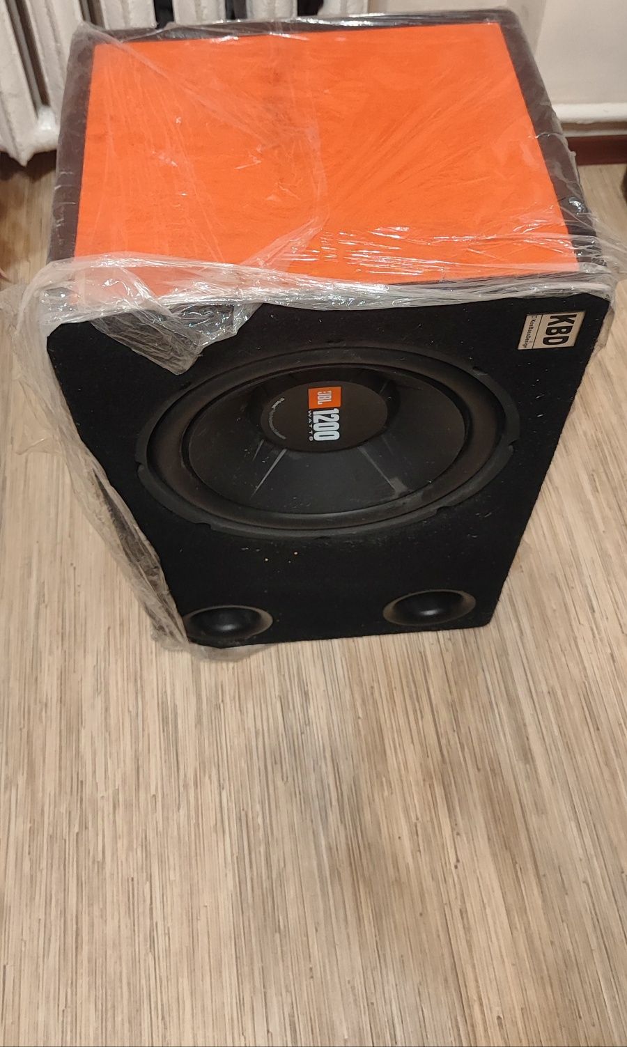 Сабвуфер JBL новый