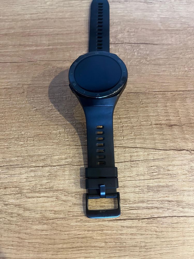 смарт часы Huawei watch GT2e в рабочем, хорошем состоянии