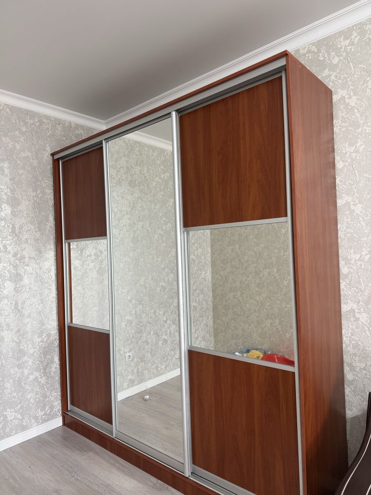 Продам шкаф купе в идеальном состояние !