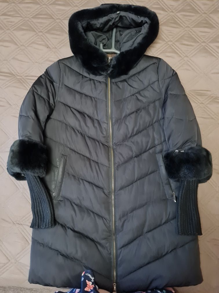 Зимние пуховики женские