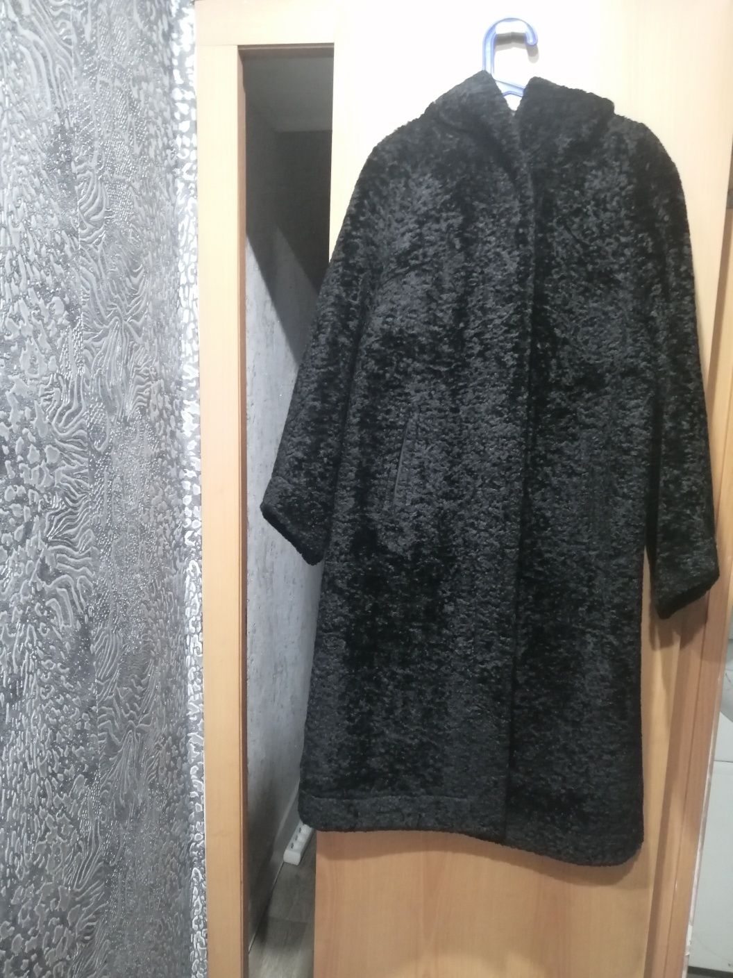 Продам двухсторонюю шубу