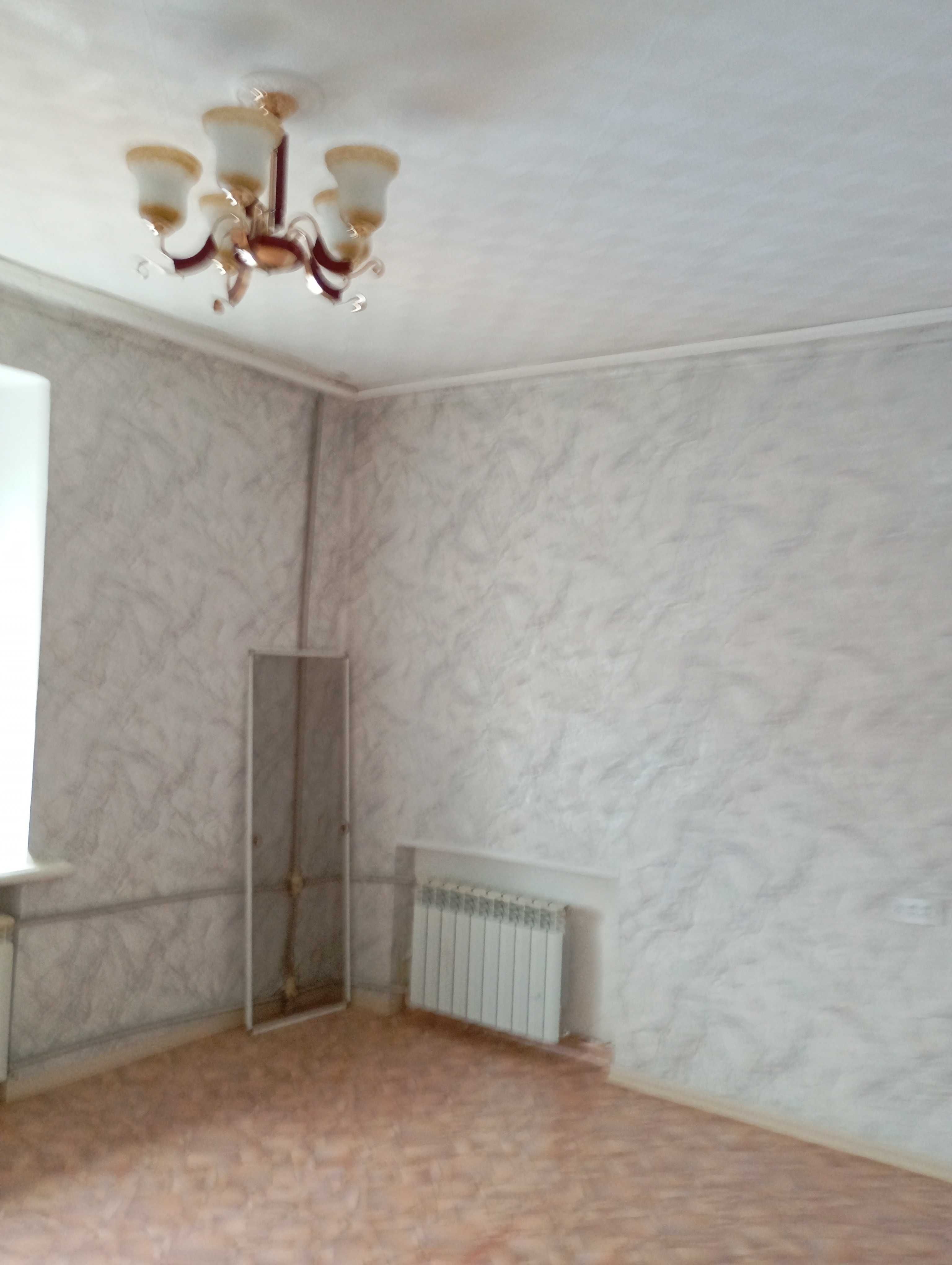 Продам 3 комнатную квартиру в центре