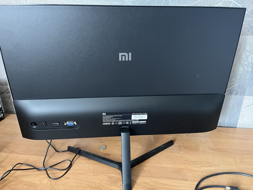 Продам Монитор Xiaomi Mi Desktop Monitor 1C BHR4510GL черный