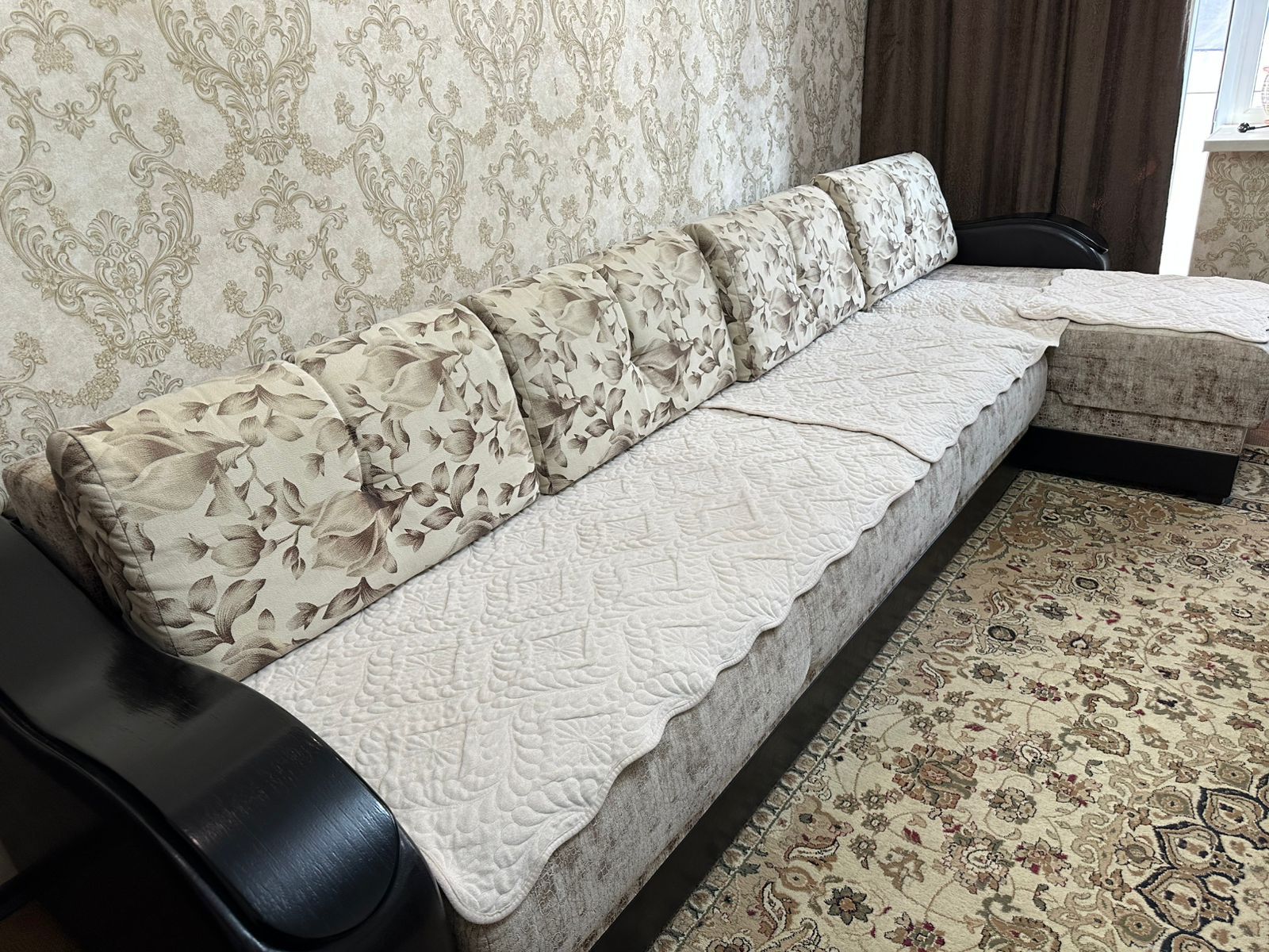 Угловой диван продаётся 80тысяч