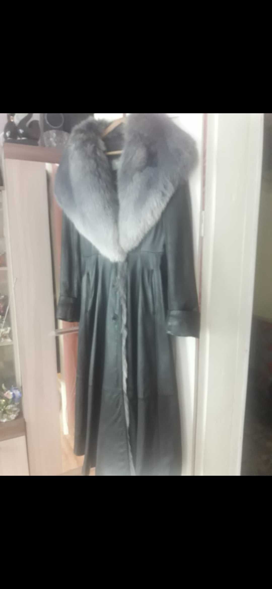 Продам кожаный плащ