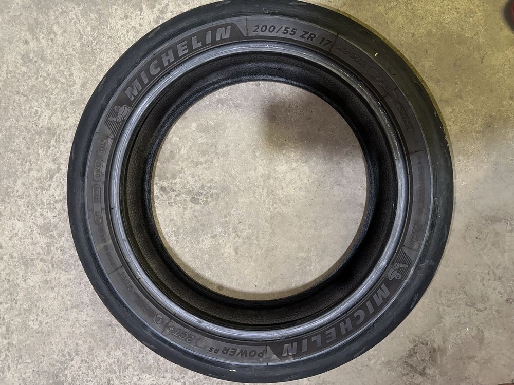 Мотошины б/у Michelin Power RS 2CT+ (R17 120/70, R17 200/55)
