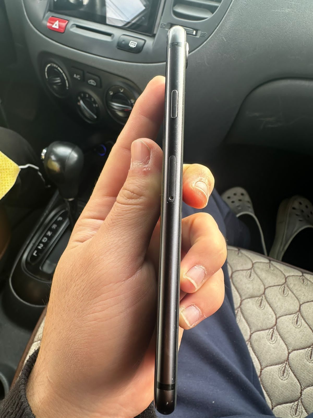 Айфон 8 64гб iPhone