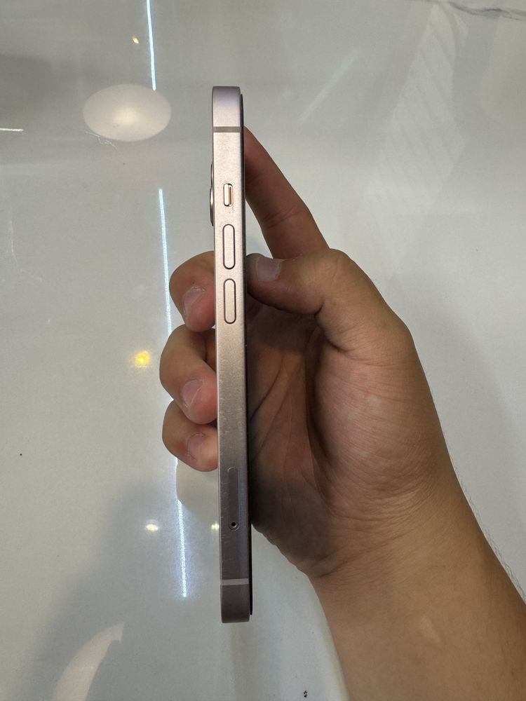 Iphone 13 розовый