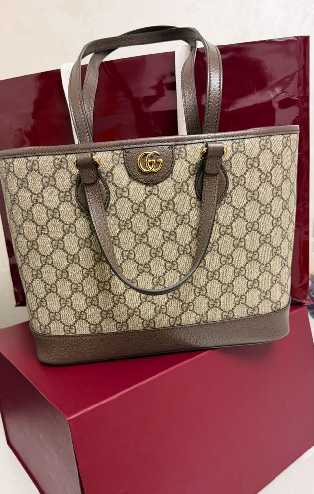 Продаю оригинальную сумку Gucci (шопер)