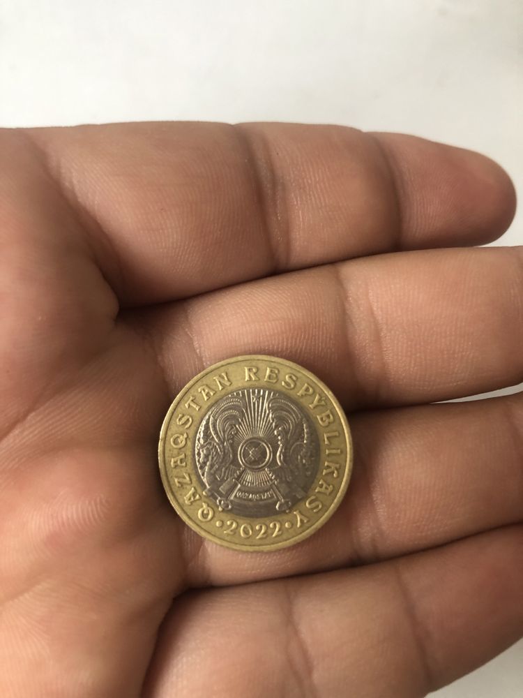 сакская монета 100 тенге