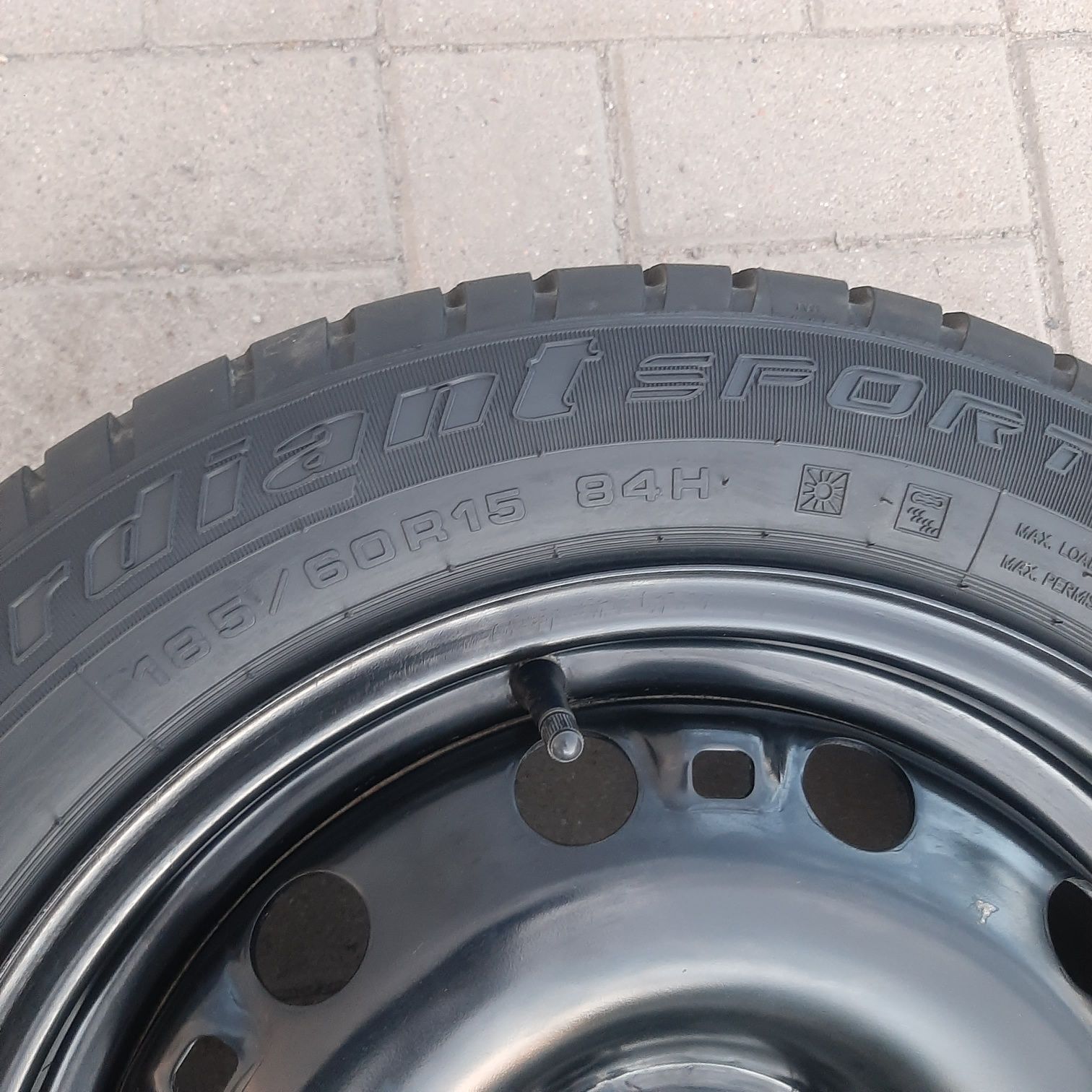 Продам колесо 1шт 185 60 r15