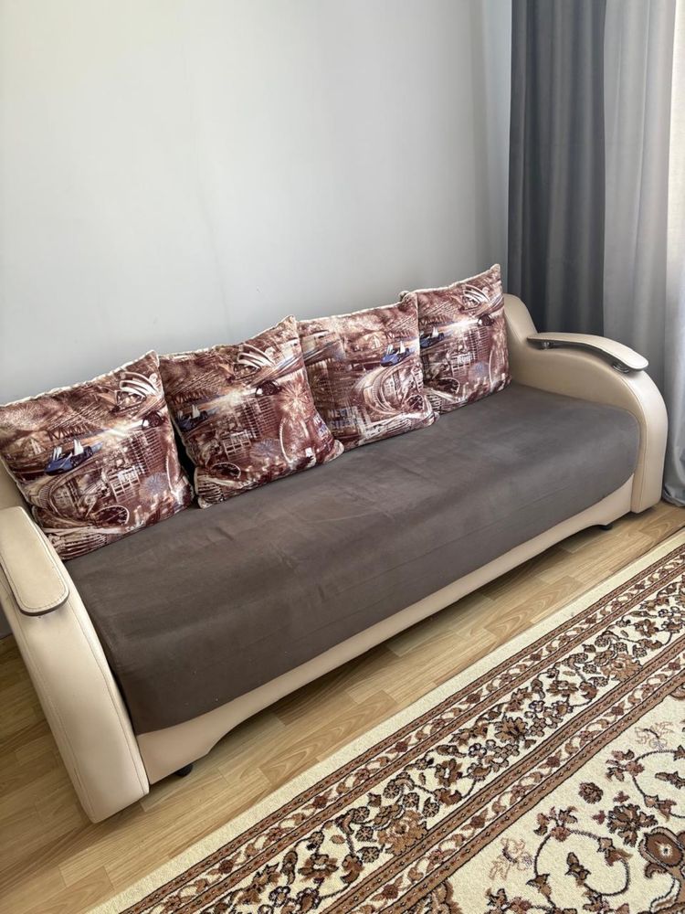 Продам диван в отличном состоянии