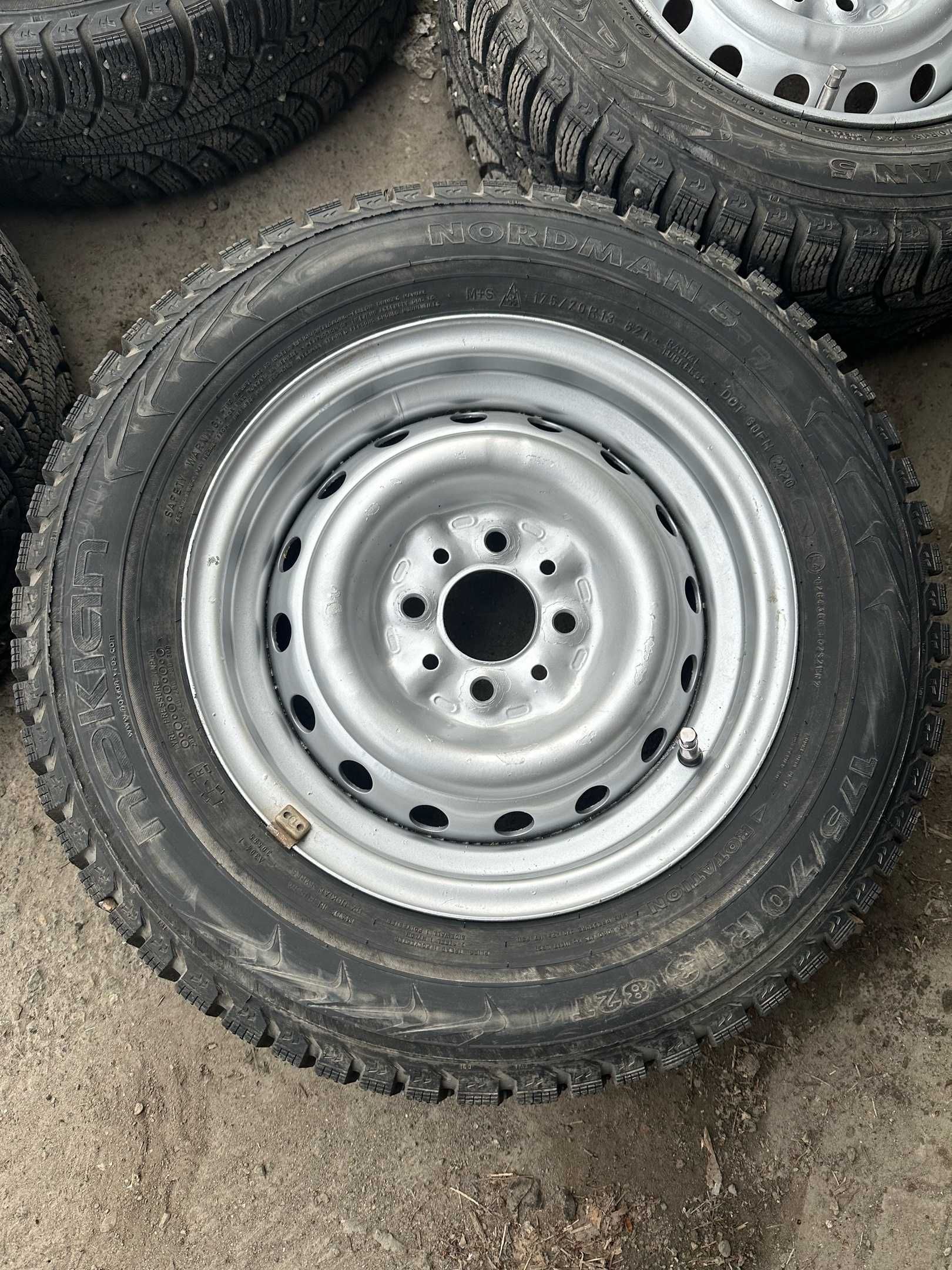 Диски R13 с зимней резиной Nokian 175/70