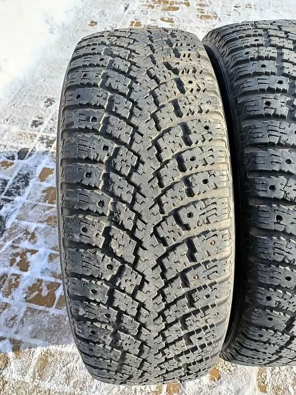 Шины 265/70 R17 - "Nokian Hakkapeliitta Sport" (Финляндия), зимние.