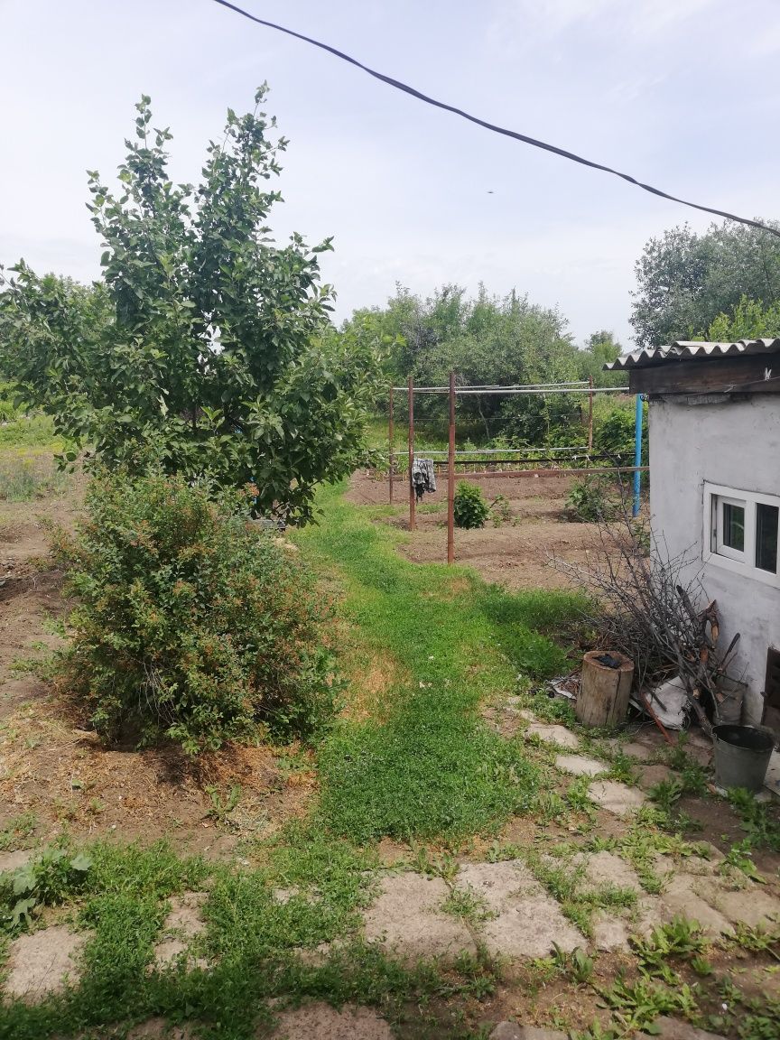 Продам дачу, вторая дачная второй поворот налево