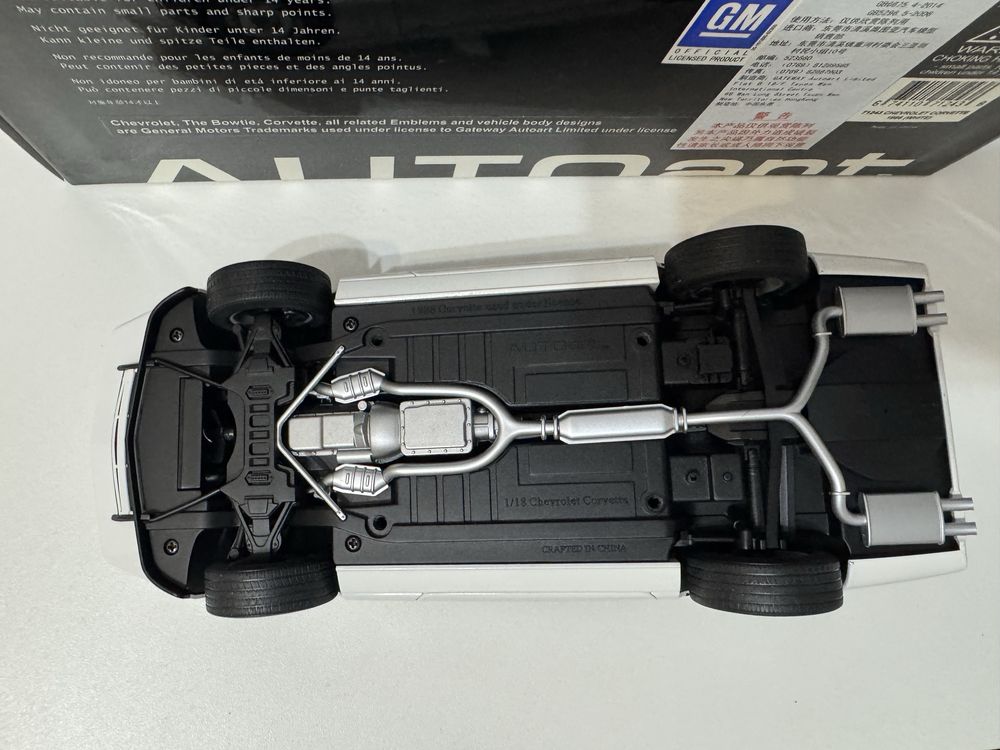Модель 1/18 масштаб ( AUTOart )
