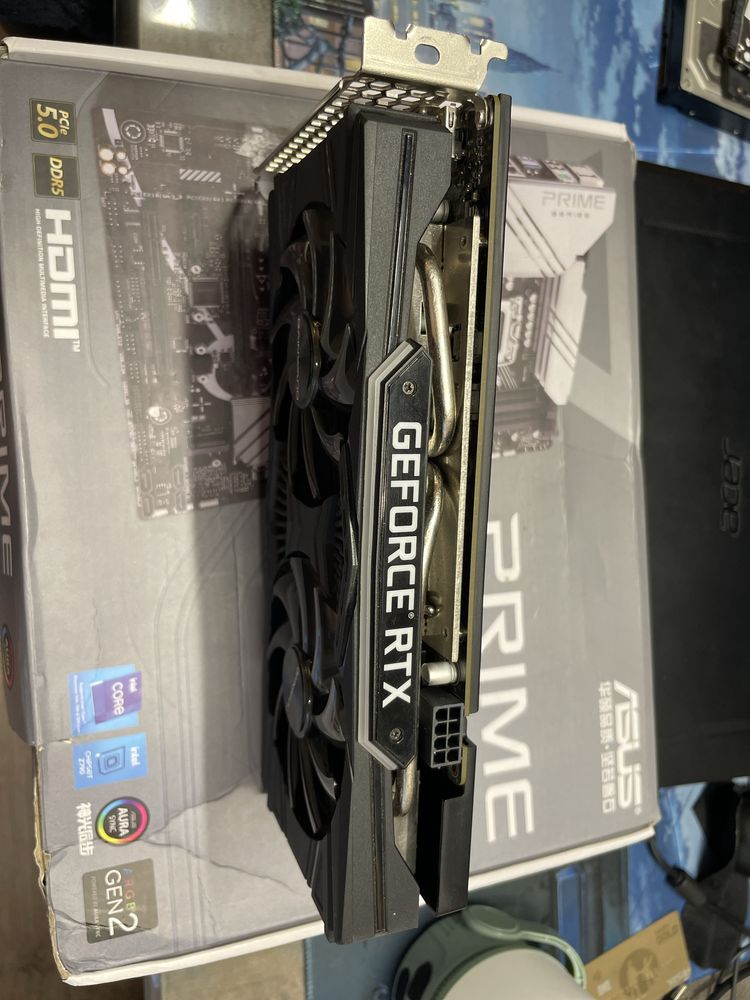 Продам видиокарту RTX 2060