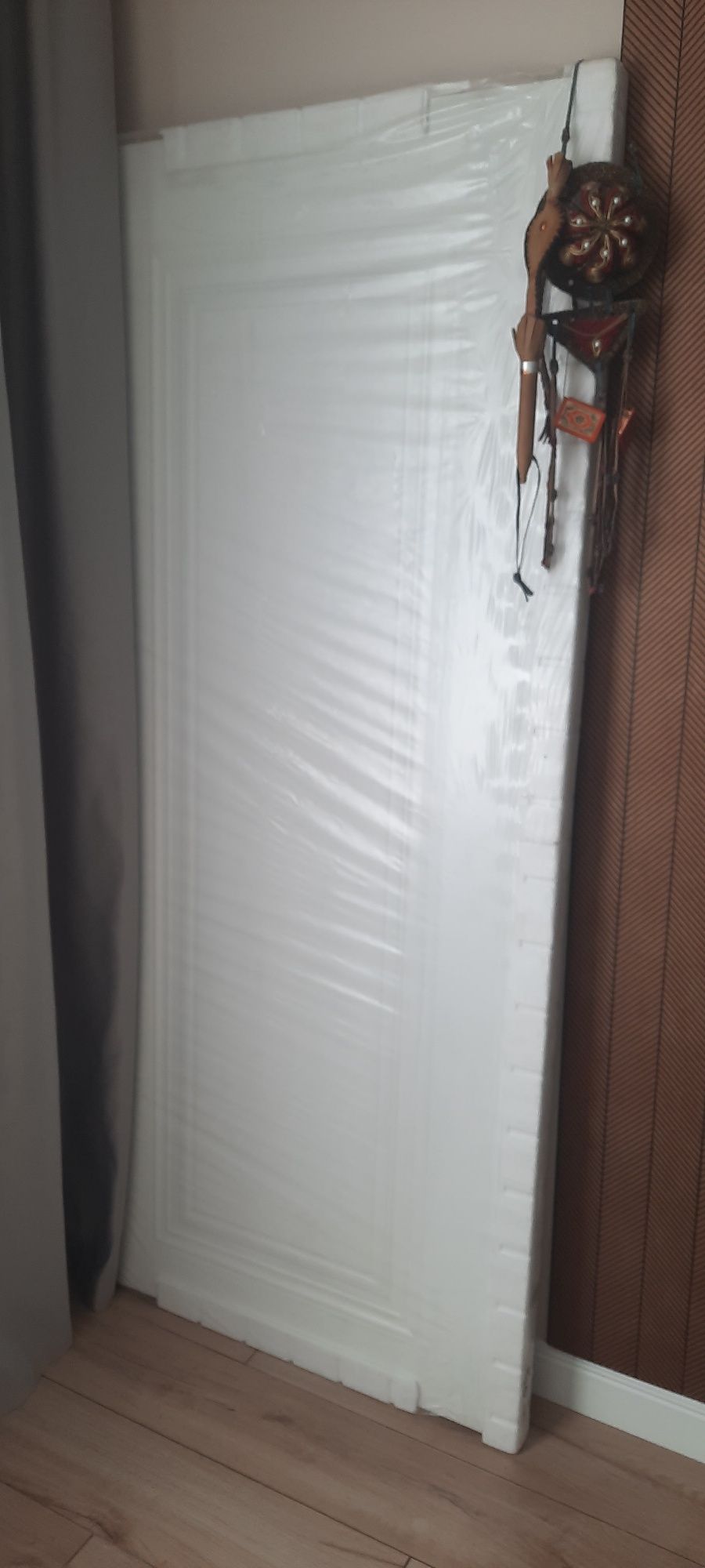 Продаётся дверь под покраску.