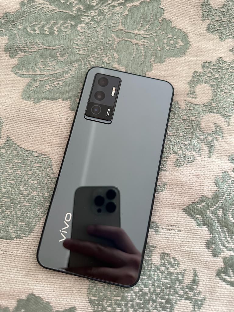 Продам срочнооо!! Vivo V23e состояние отличное, без царапин, бе